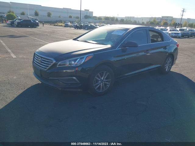 Hyundai SONATA SE 2017 5NPE24AFXHH472053 Image 2