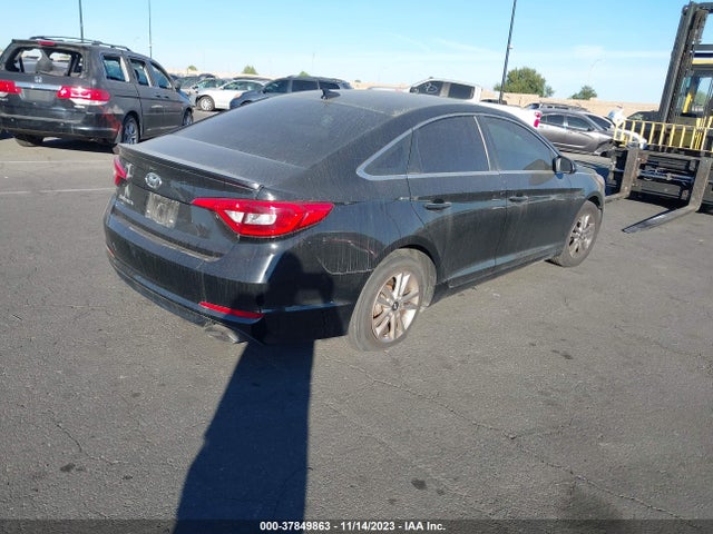 Hyundai SONATA SE 2017 5NPE24AFXHH472053 Image 4