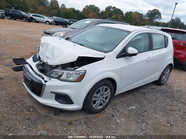 Chevrolet Sonic Lt Auto 2017 1G1JG6SH8H4136993 Image 2