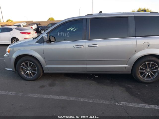 2C4RDGCG3HR561162 Dodge Grand Caravan Sxt