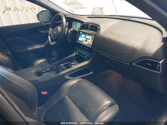 2018 JAGUAR F-PACE SADCL2GX3JA290009 Photo 4