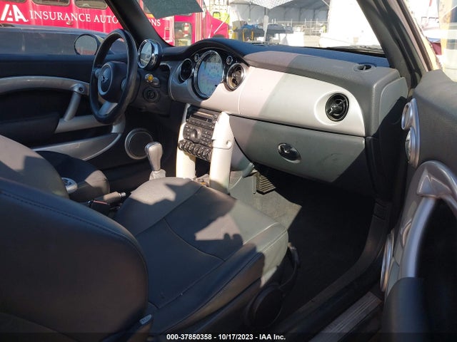 2007 MINI COOPER CONVERTIBLE WMWRF33517TG17737 Photo 4
