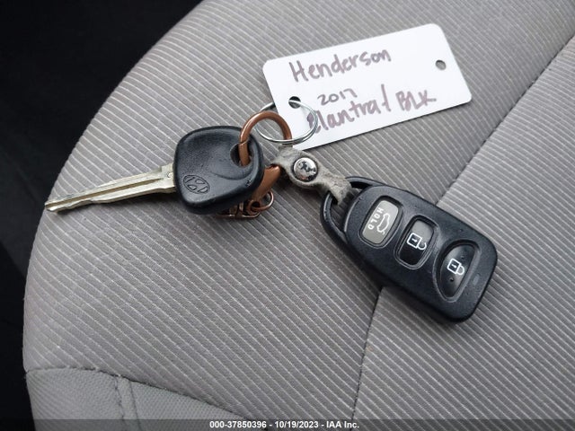 Hyundai ELANTRA SE 2017 5NPD84LF5HH094022 Image 11