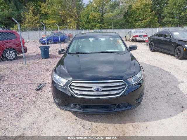 1FAHP2D82JG124005 Ford TAURUS SE