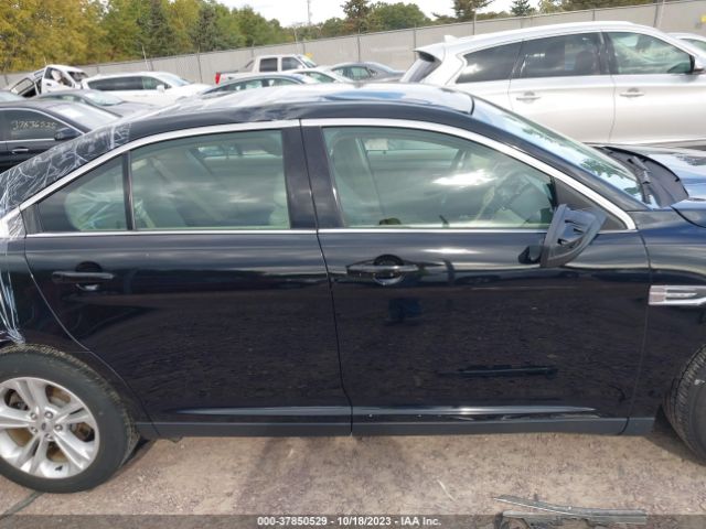 1FAHP2D82JG124005 Ford TAURUS SE