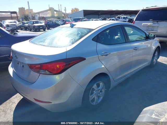 Hyundai ELANTRA SE 2015 5NPDH4AE3FH550669 Image 4