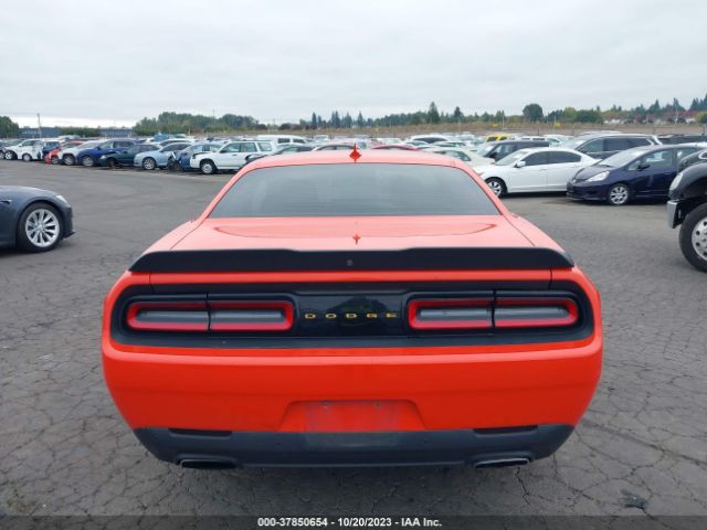 2C3CDZAG2JH112141 Dodge Challenger Sxt