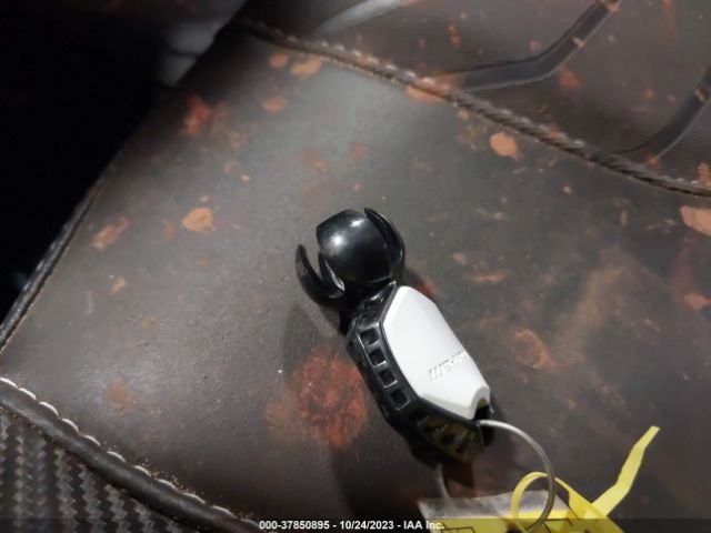 2023 CAN-AM MAVERICK X3 3JBVXAV26PE000557 Photo 10