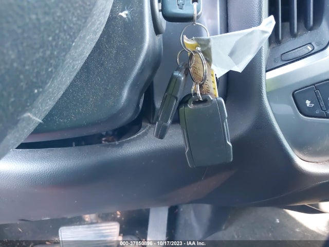 2015 CHEVROLET SILVERADO 1500 LT VIN: 1GCVKREH3FZ440186