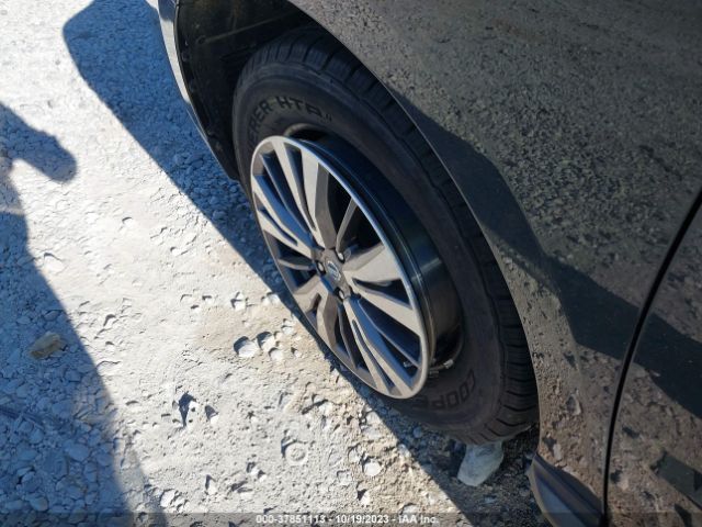 5N1DR2MM1JC625941 Nissan Pathfinder Sv
