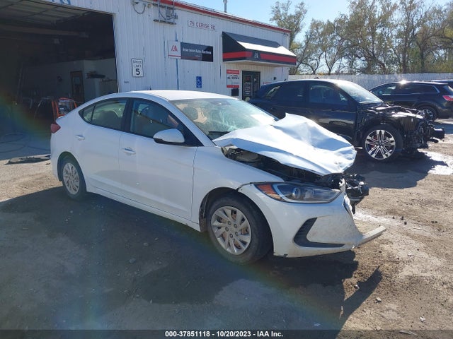 2017 5NPD74LFXHH083939 main image