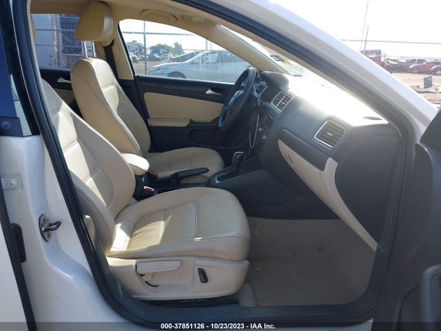 3VWD07AJ8EM275537 Volkswagen Jetta Sedan Se