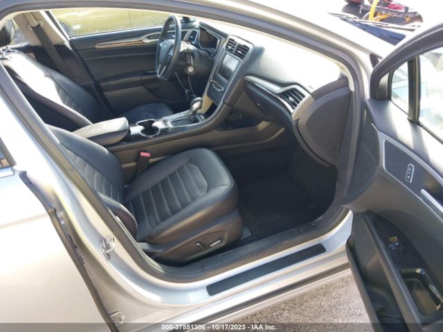 3FA6P0H94FR232995 Ford FUSION SE
