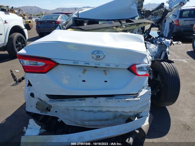 2018 TOYOTA CAMRY L VIN: 4T1B11HK3JU618257