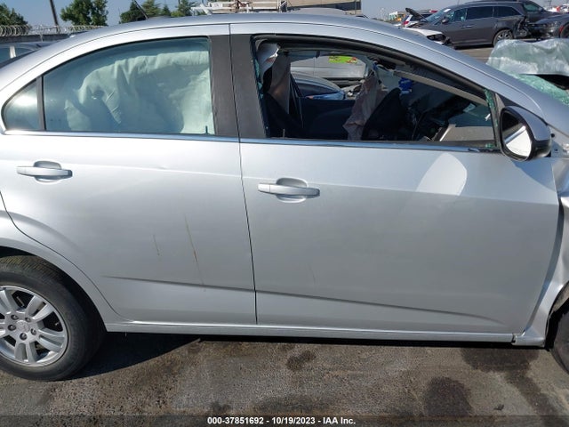 Chevrolet SONIC LT 2016 1G1JC5SG4G4102593 Image 12