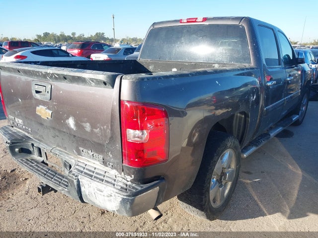 2011 CHEVROLET SILVERADO 1500 LT VIN: 3GCPCSE04BG256408