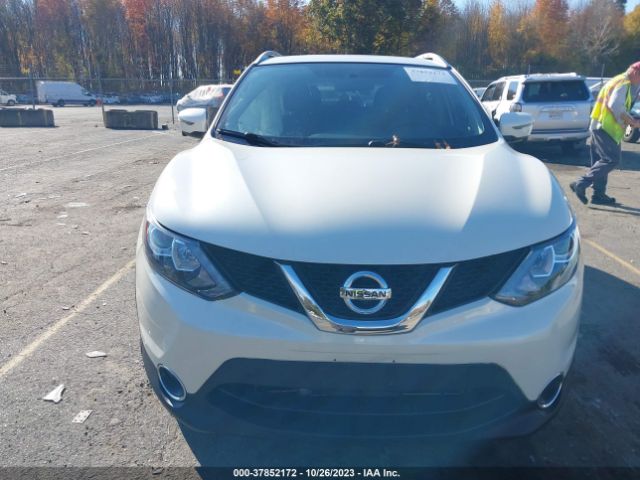 JN1BJ1CR9HW130313 Nissan Rogue Sport Sv