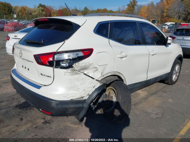JN1BJ1CR9HW130313 Nissan Rogue Sport Sv