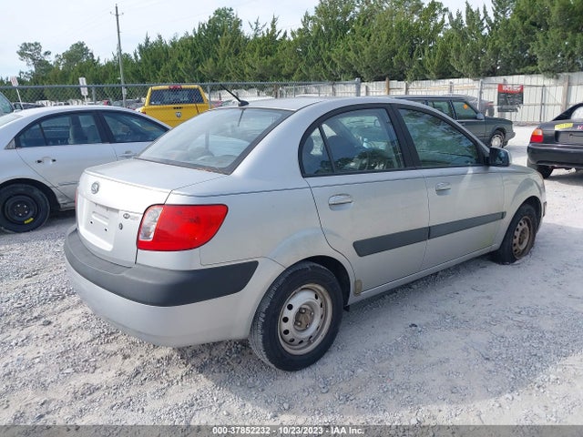 2008 KIA RIO VIN: KNADE123986297677