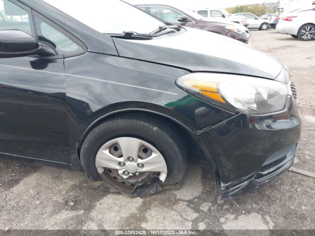 KNAFK4A62E5131372 KIA FORTE LX