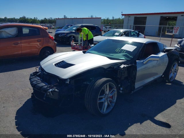 Chevrolet Corvette Stingray Z51 2014 1G1YH2D79E5132255 Image 2