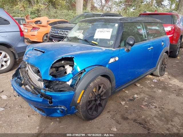 2010 MINI COOPER CLUBMAN WMWMM3C56ATP76516 Photo 1