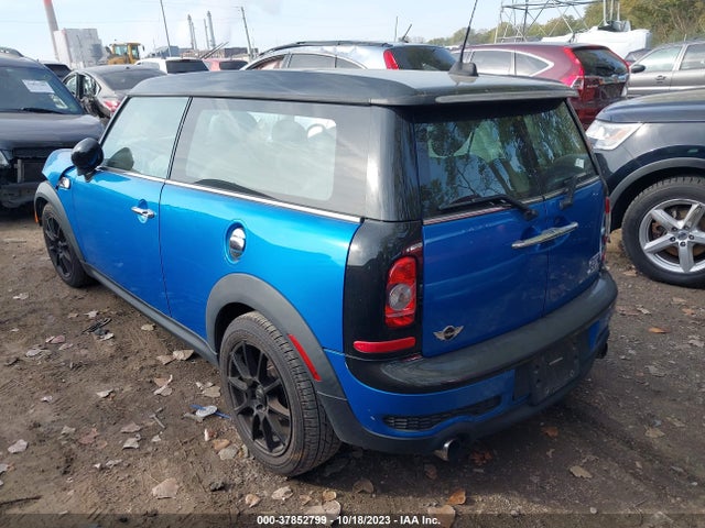 2010 MINI COOPER CLUBMAN WMWMM3C56ATP76516 Photo 2
