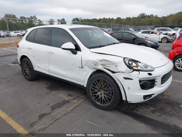 2017 PORSCHE CAYENNE WP1AA2A27HKA88279 Photo 0