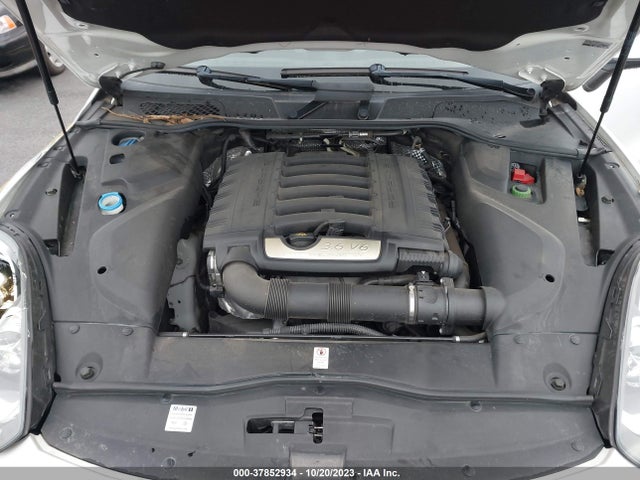 2017 PORSCHE CAYENNE WP1AA2A27HKA88279 Photo 9