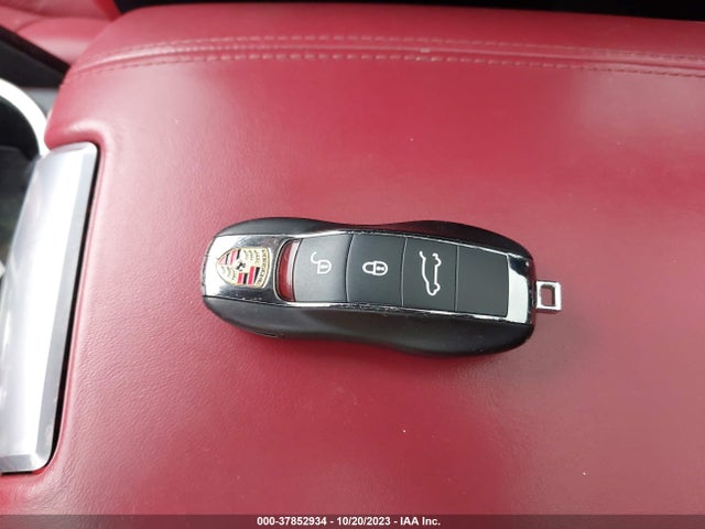 2017 PORSCHE CAYENNE WP1AA2A27HKA88279 Photo 10