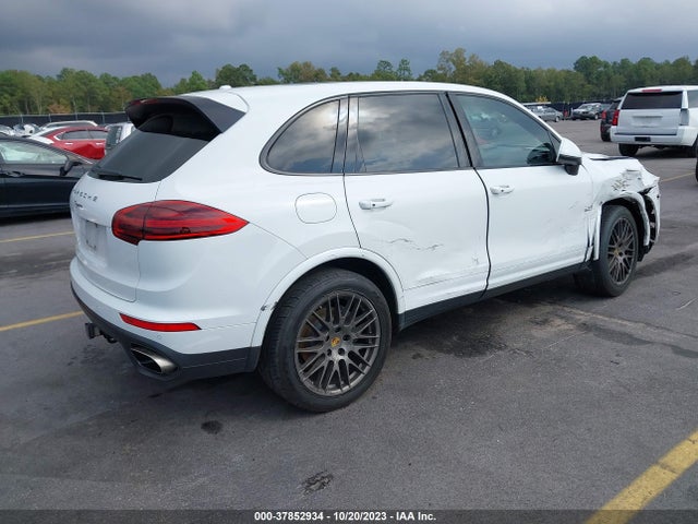 2017 PORSCHE CAYENNE WP1AA2A27HKA88279 Photo 3