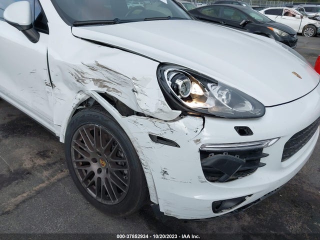 2017 PORSCHE CAYENNE WP1AA2A27HKA88279 Photo 5