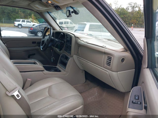 2004 CHEVROLET SUBURBAN 3GNEC16Z24G279940 Photo 4