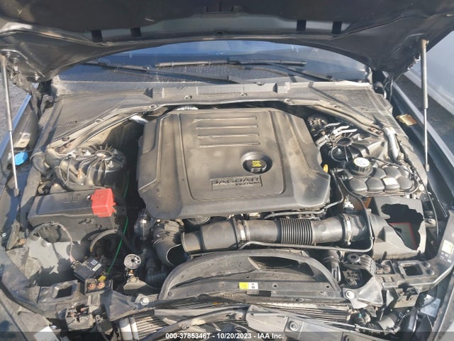 2017 JAGUAR XE SAJAJ4BN4HA969454 Photo 9