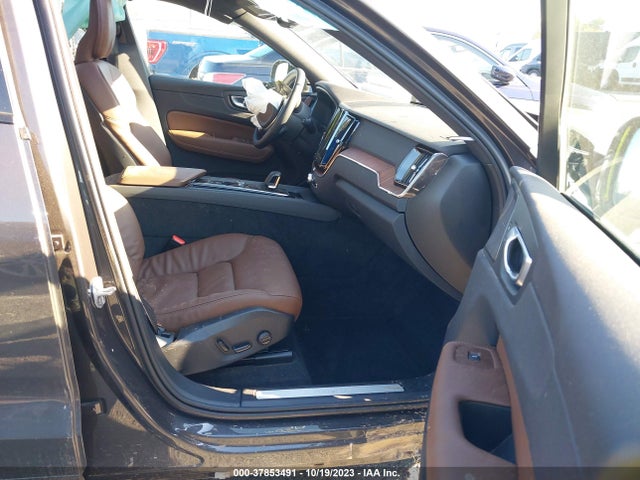 Volvo Xc60 Recharge Plus Dark Theme 2023 YV4H60DW8P1391691 Image 5