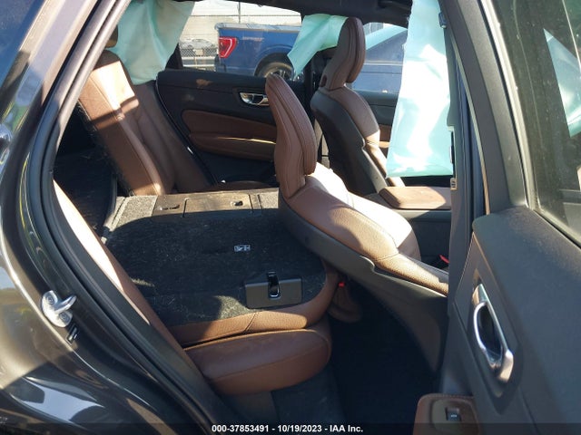 Volvo Xc60 Recharge Plus Dark Theme 2023 YV4H60DW8P1391691 Image 8