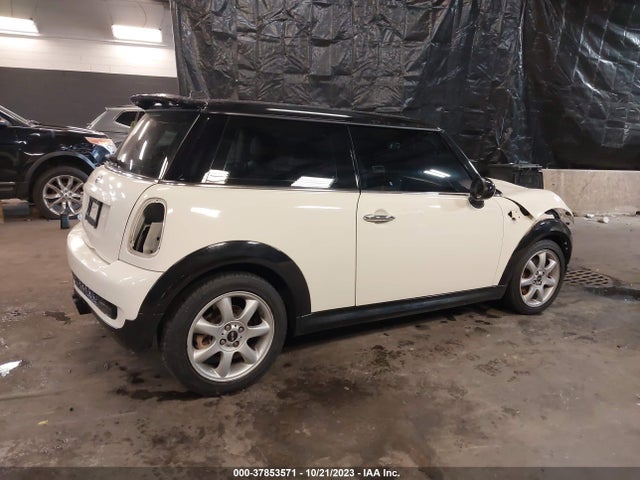 2010 MINI COOPER S WMWMF7C51ATZ69383 Photo 3