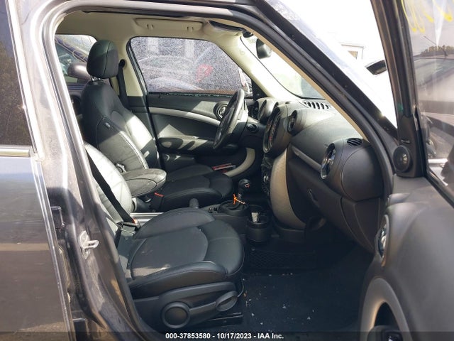 2016 MINI COUNTRYMAN WMWZC5C58GWU03182 Photo 4