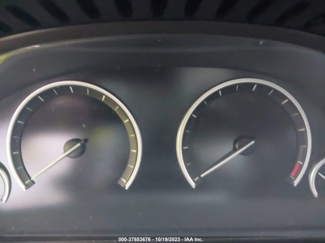 BMW 535i Xdrive 2015 WBA5B3C53FD540403 Image 15
