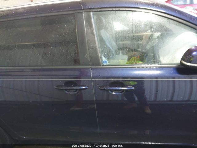 KNDMB5C1XJ6405844 KIA SEDONA LX