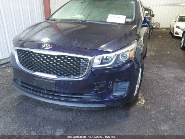 KNDMB5C1XJ6405844 KIA SEDONA LX