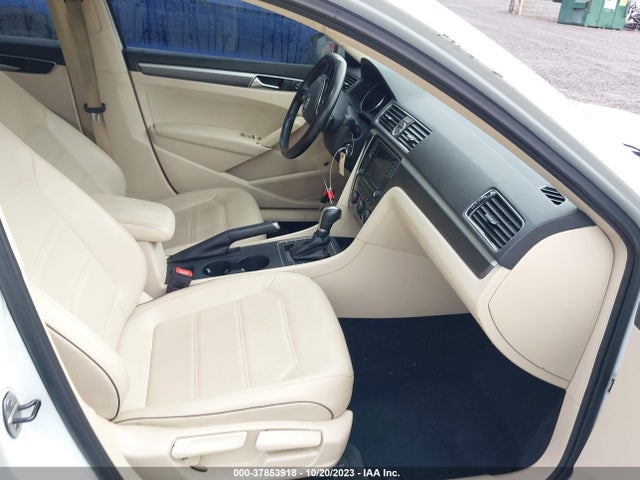 1VWDT7A32HC042350 Volkswagen Passat R-line W/comfort Pkg
