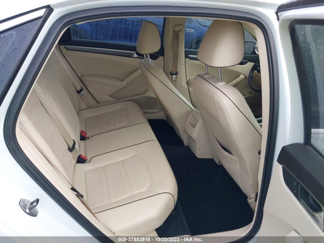 1VWDT7A32HC042350 Volkswagen Passat R-line W/comfort Pkg