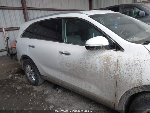2019 KIA SORENTO 2.4L LX VIN: 5XYPGDA38KG596594