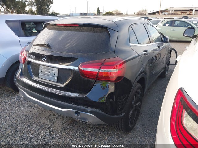 WDCTG4EB7KU009925 Mercedes-Benz Gla Gla 250