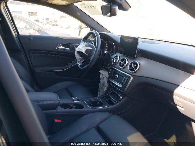 WDCTG4EB7KU009925 Mercedes-Benz Gla Gla 250