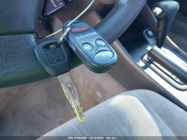 2000 HONDA ACCORD 1HGCG5650YA036884 Photo 10