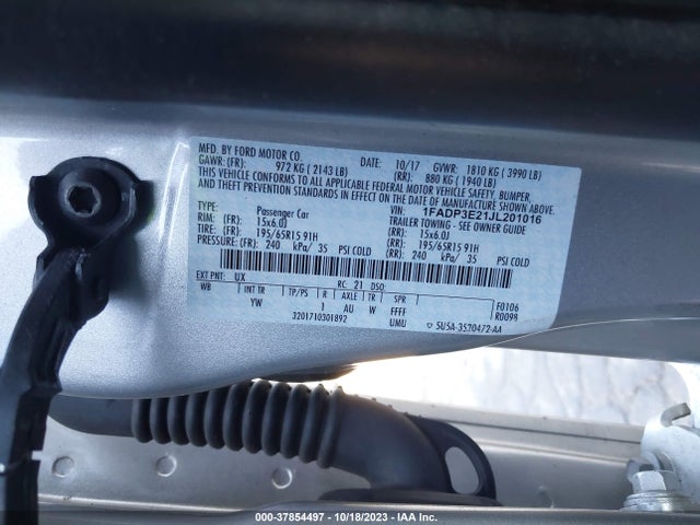 2018 FORD FOCUS S VIN: 1FADP3E21JL201016