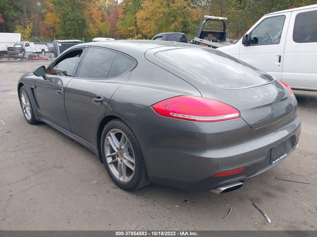 2016 PORSCHE PANAMERA WP0AA2A74GL000620 Photo 2