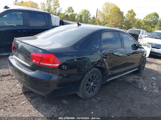 1VWAT7A32EC099789 Volkswagen Passat Wolfsburg Ed